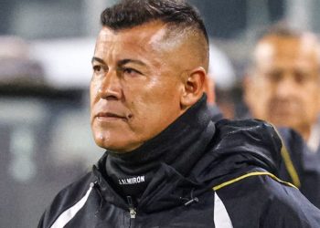 Almirón subió la presión y urgió por definiciones en los refuerzos de Colo Colo